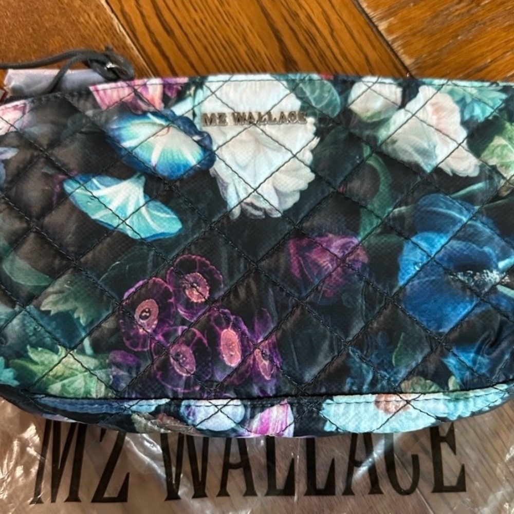 Gorgeous HTF MZ Wallace Floral Bouquet Metro Cosmetic Pouch NWT